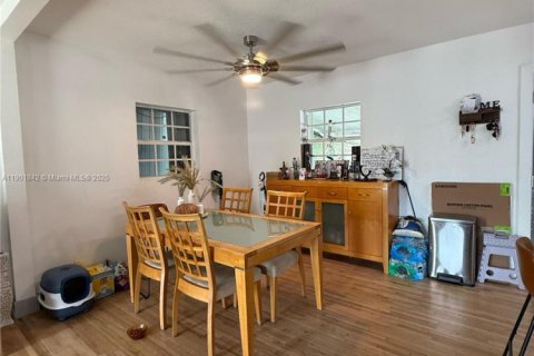 Casa en alquiler en Hialeah, Florida, 3 dormitorios, 89.19 m2 № 1953709 - foto 8