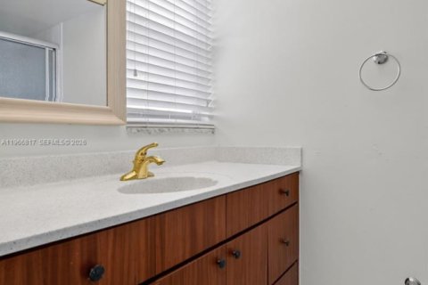 Condominio en venta en Hallandale Beach, Florida, 2 dormitorios, 101.45 m2 № 2029111 - foto 5