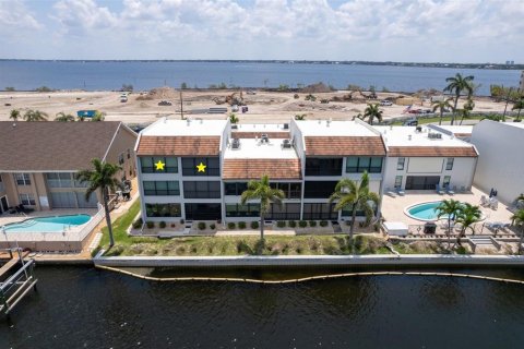 Touwnhouse à vendre à Cape Coral, Floride: 2 chambres, 120.4 m2 № 1798551 - photo 14