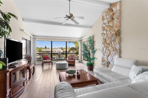Touwnhouse à vendre à Cape Coral, Floride: 2 chambres, 120.4 m2 № 1798551 - photo 11