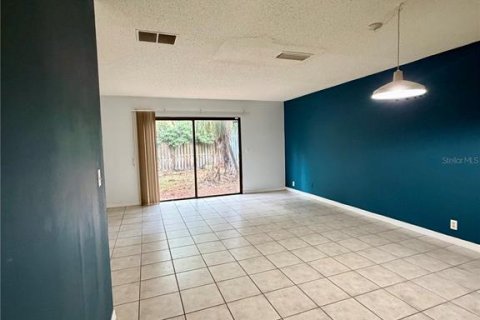 Condominio en alquiler en Winter Springs, Florida, 2 dormitorios, 100.33 m2 № 2103397 - foto 4