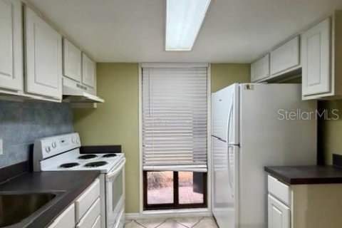 Condominio en alquiler en Winter Springs, Florida, 2 dormitorios, 100.33 m2 № 2103397 - foto 8