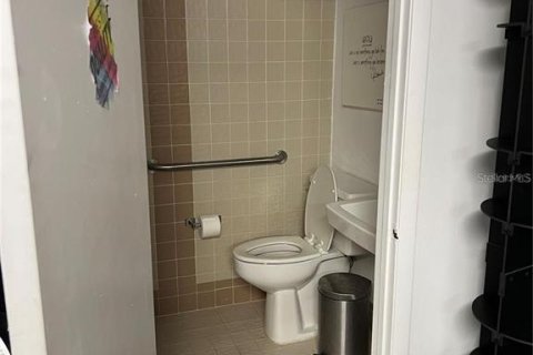 Propiedad comercial en venta en Miami, Florida, 213.3 m2 № 1795306 - foto 2