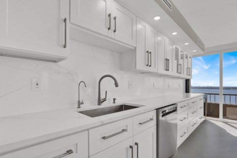 Copropriété à vendre à Riviera Beach, Floride: 2 chambres, 133.31 m2 № 2190758 - photo 8