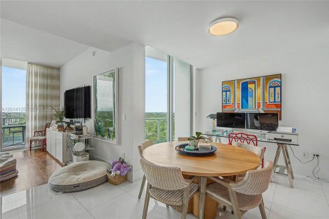Condo in Miami, Florida, 5 bedrooms № 2076231 - photo 15