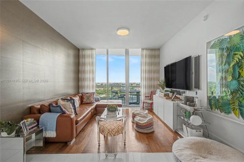 Condo in Miami, Florida, 5 bedrooms № 2076231 - photo 13