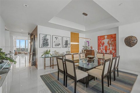 Condo in Miami, Florida, 5 bedrooms № 2076231 - photo 9