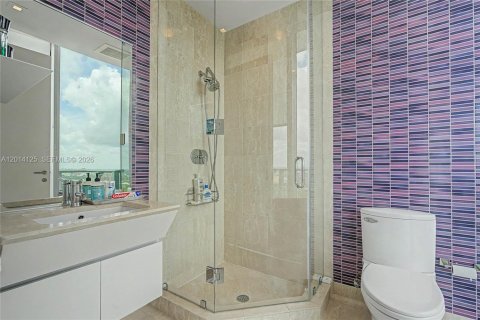 Condo in Miami, Florida, 5 bedrooms № 2076231 - photo 30