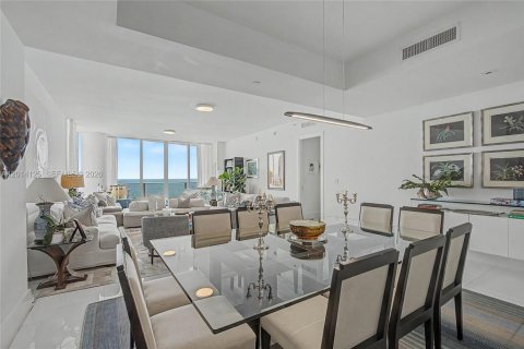 Condo in Miami, Florida, 5 bedrooms № 2076231 - photo 8