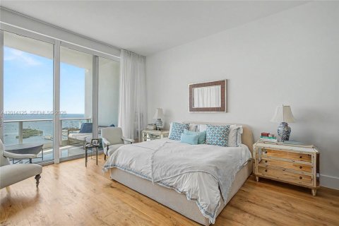 Condo in Miami, Florida, 5 bedrooms № 2076231 - photo 20