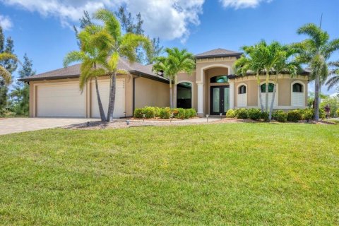 Villa ou maison à vendre à Port Charlotte, Floride: 3 chambres, 226.5 m2 № 1759952 - photo 2