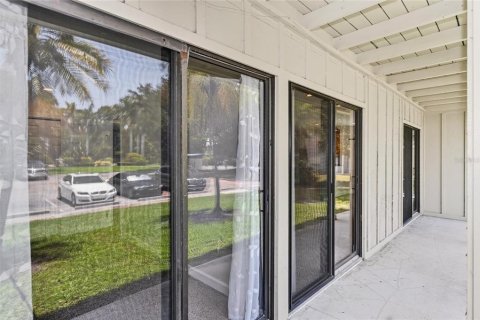 Condo in Sarasota, Florida, 2 bedrooms № 2203431 - photo 30