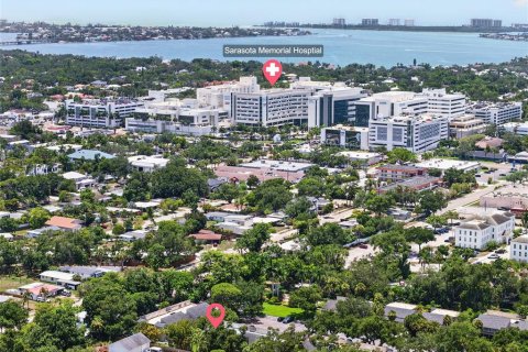 Condo in Sarasota, Florida, 2 bedrooms № 2203431 - photo 25