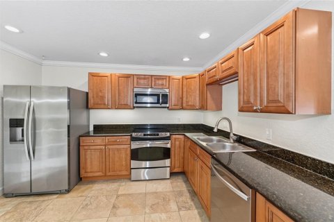 Condo in Sarasota, Florida, 2 bedrooms № 2203431 - photo 8
