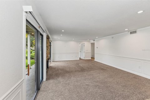 Condo in Sarasota, Florida, 2 bedrooms № 2203431 - photo 6