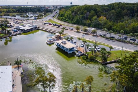 Immobilier commercial à vendre à Tavares, Floride: 175.59 m2 № 2377534 - photo 17