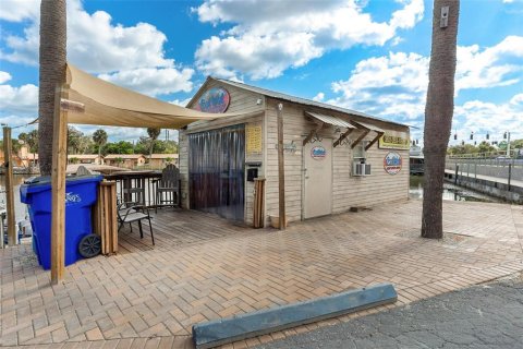 Immobilier commercial à vendre à Tavares, Floride: 175.59 m2 № 2377534 - photo 16