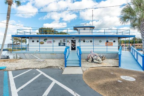 Immobilier commercial à vendre à Tavares, Floride: 175.59 m2 № 2377534 - photo 3