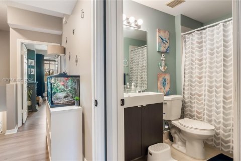 Townhouse in Deerfield Beach, Florida 2 bedrooms, 115.57 sq.m. № 1993155 - photo 20