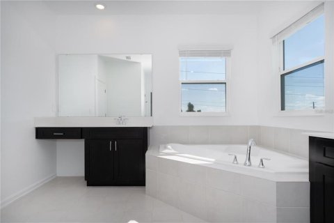 Villa ou maison à vendre à Groveland, Floride: 5 chambres, 334.36 m2 № 1848190 - photo 11