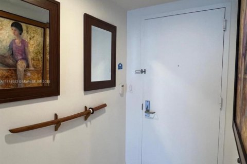 Купить кондоминиум в Майами, Флорида 1 спальня, 91.42м2, № 1923171 - фото 14