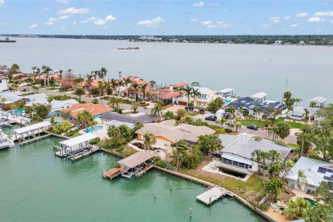 House in Clearwater, Florida 3 bedrooms, 219.62 sq.m. № 1899290 - photo 6