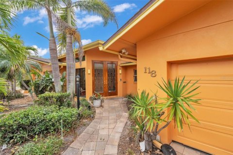 House in Clearwater, Florida 3 bedrooms, 219.62 sq.m. № 1899290 - photo 4