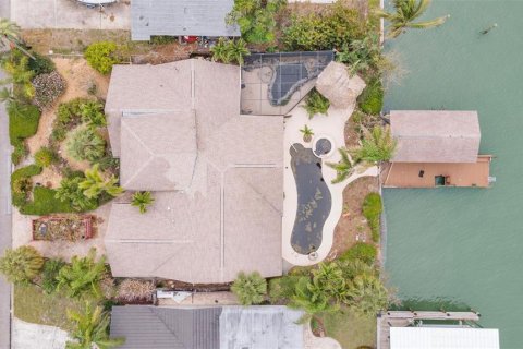 House in Clearwater, Florida 3 bedrooms, 219.62 sq.m. № 1899290 - photo 8