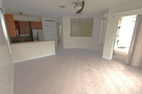 Купить виллу или дом в Мирамар, Флорида 4 спальни, 210.24м2, № 1925232 - фото 13