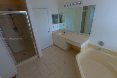 Купить виллу или дом в Мирамар, Флорида 4 спальни, 210.24м2, № 1925232 - фото 15