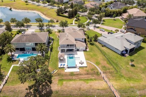 House in Winter Garden, Florida 5 bedrooms, 488.02 sq.m. № 1722443 - photo 6