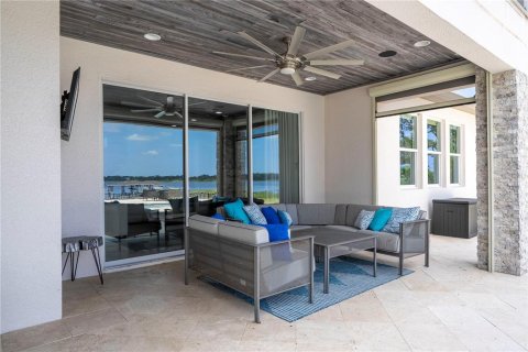 House in Winter Garden, Florida 5 bedrooms, 488.02 sq.m. № 1722443 - photo 15