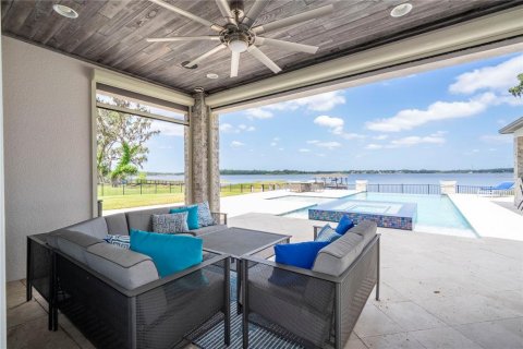House in Winter Garden, Florida 5 bedrooms, 488.02 sq.m. № 1722443 - photo 10