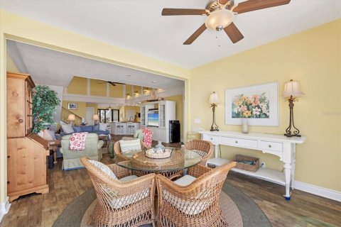Condo in Boca Grande, Florida, 3 bedrooms  № 1649768 - photo 10