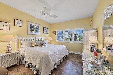 Condo in Boca Grande, Florida, 3 bedrooms  № 1649768 - photo 14
