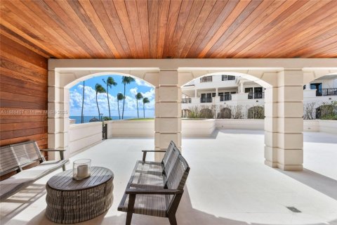 Condo in Miami Beach, Florida, 4 bedrooms  № 1763794 - photo 2