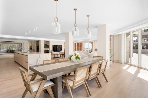 Condo in Miami Beach, Florida, 4 bedrooms  № 1763794 - photo 10