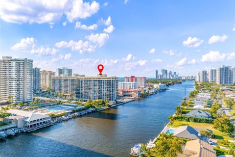 Copropriété à louer à Hallandale Beach, Floride: 2 chambres, 126.35 m2 № 2031438 - photo 25