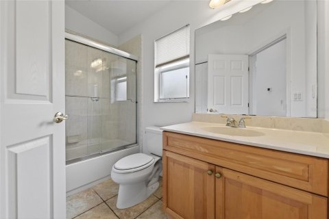 House in Port Orange, Florida 3 bedrooms, 180.42 sq.m. № 2316667 - photo 24