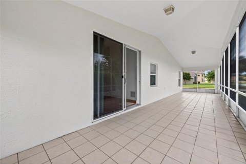 House in Port Orange, Florida 3 bedrooms, 180.42 sq.m. № 2316667 - photo 28