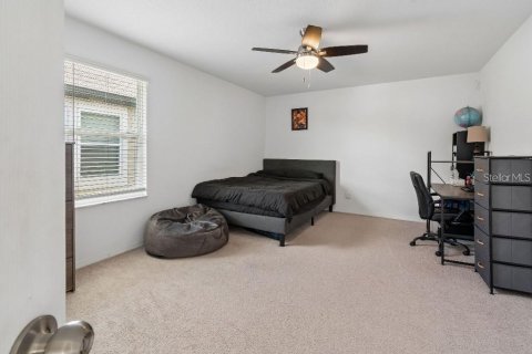 House in Tampa, Florida 5 bedrooms, 331.29 sq.m. № 2229587 - photo 27