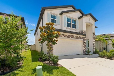 House in Tampa, Florida 5 bedrooms, 331.29 sq.m. № 2229587 - photo 5