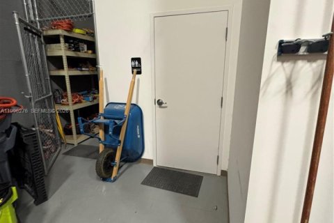 Купить коммерческую недвижимость в Суитуотер, Флорида № 2063173 - фото 9