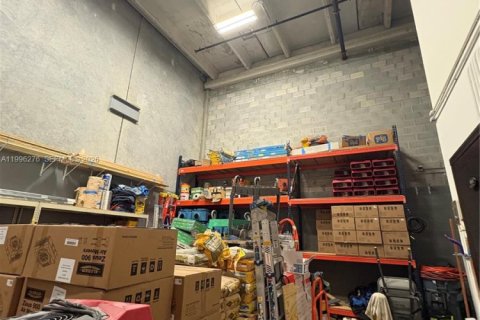 Купить коммерческую недвижимость в Суитуотер, Флорида № 2063173 - фото 8