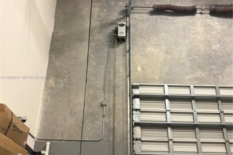 Купить коммерческую недвижимость в Суитуотер, Флорида № 2063173 - фото 12