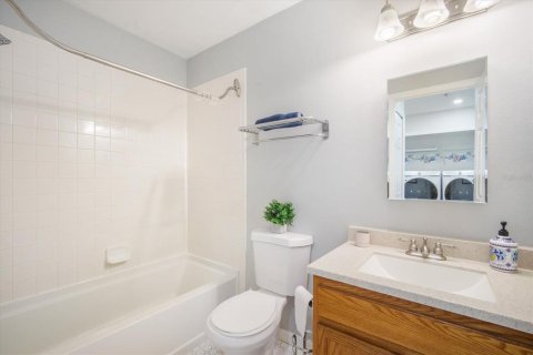 Townhouse in Tampa, Florida 3 bedrooms, 173.54 sq.m. № 1855407 - photo 16