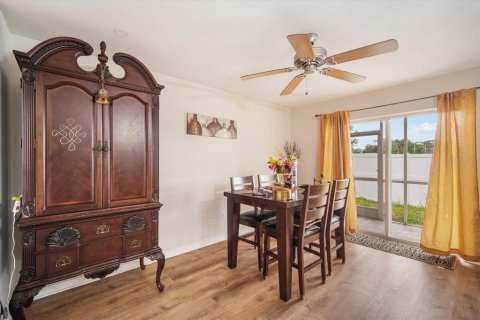 Townhouse in Tampa, Florida 3 bedrooms, 173.54 sq.m. № 1855407 - photo 7