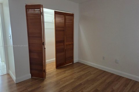 Condominio en venta en Miami, Florida, 3 dormitorios, 115.2 m2 № 1699300 - foto 18