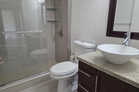 Condominio en venta en Miami, Florida, 3 dormitorios, 115.2 m2 № 1699300 - foto 19