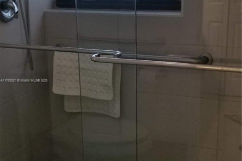 Condominio en venta en Miami, Florida, 3 dormitorios, 115.2 m2 № 1699300 - foto 10